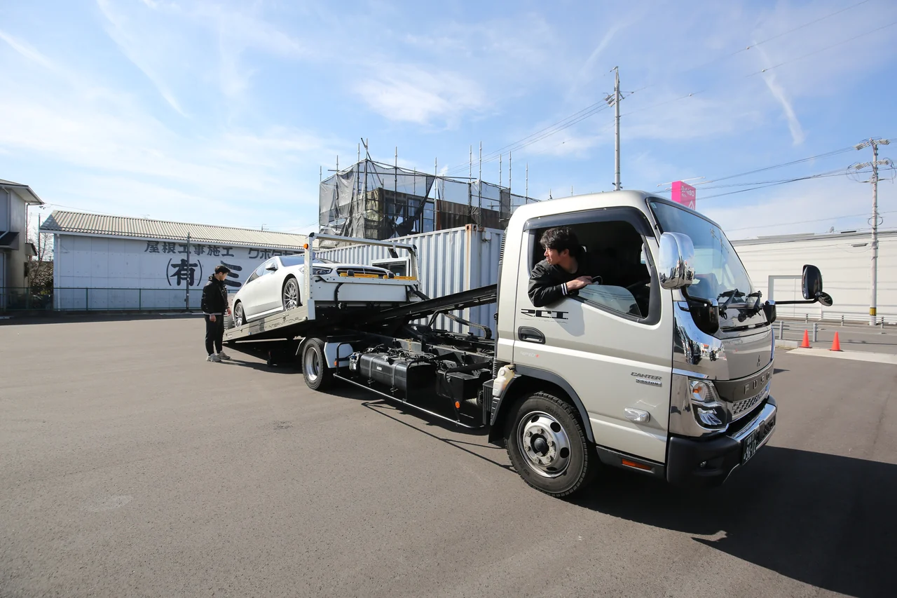 トラックの点検・整備を行う整備士の仕事